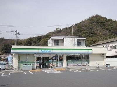 ファミリーマート岩国麻里布店：500m