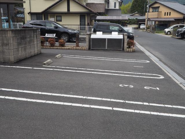 エトワール（201） 駐車場
