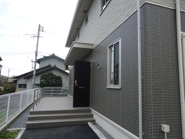 D-room桜　B棟（B101） エントランス