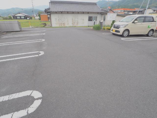 サニーコッティＢ（203） 駐車場