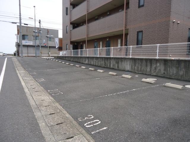 シティパルＦＵＪＵ（105） 駐車場