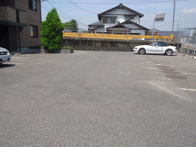 フォルテＦ　B棟（B101） 駐車場