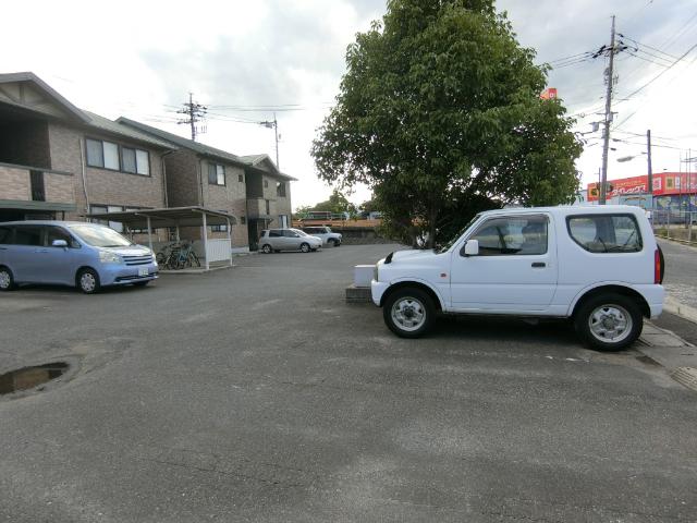 フォルテＦ　A棟（A101） 駐車場