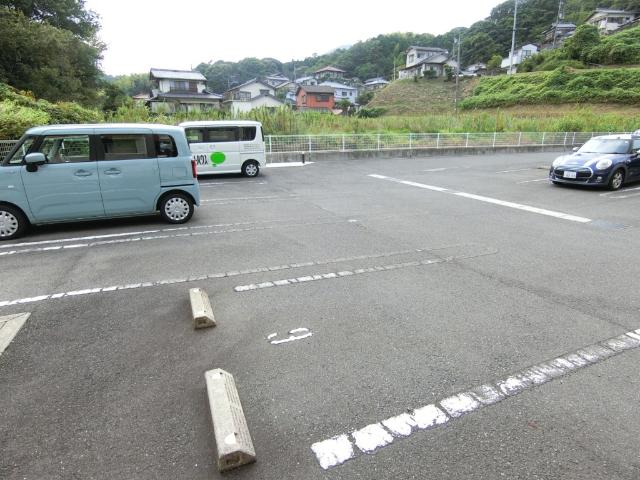 カーサ・アレグリア（104） 駐車場