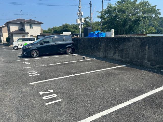 パステルコート（201） 駐車場