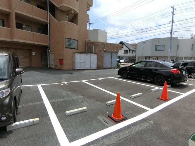 カームメント新町Ⅱ（201） 駐車場