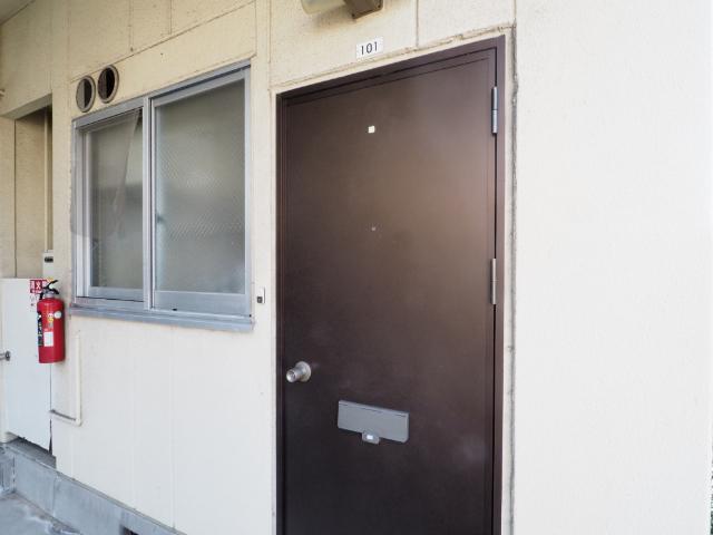 メゾン元町（303） エントランス