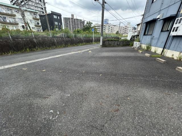 ファミール三笠（202） 駐車場