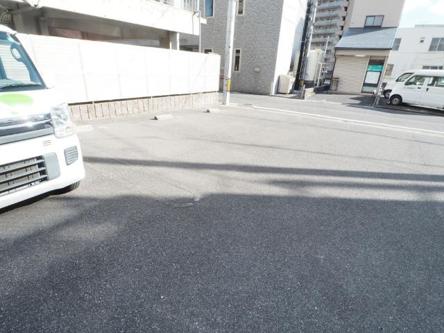 メゾン・ラ・ポルト 駐車場