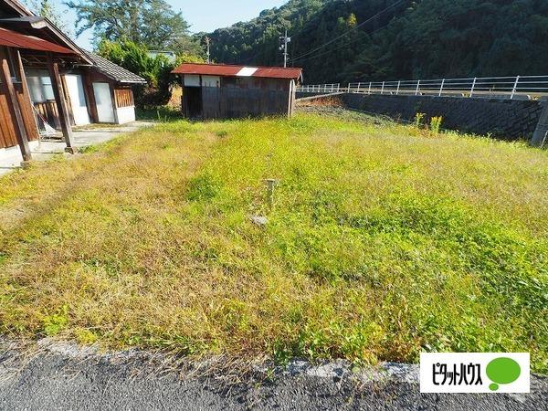 お庭としての計画も出来る広々とした土地☆農地としても良いですね☆