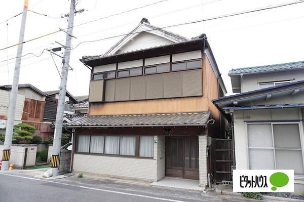 町屋の雰囲気が残る風格ある佇まい！！