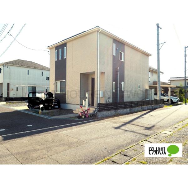 プライバシーが確保された角地物件です！