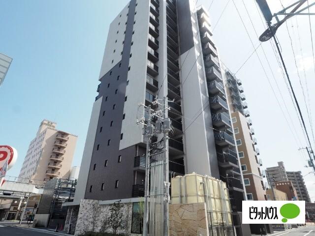 スタイリッシュなデザインの外観
