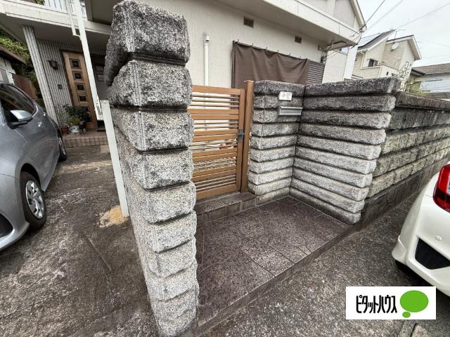 立派な門柱