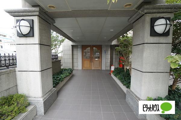 ベルハーモニー麻里布 エントランス