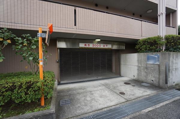デイグラン千里 駐車場