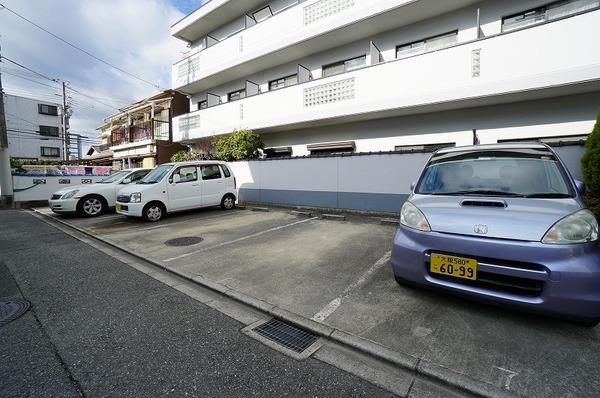 エクセレントハイツ 駐車場
