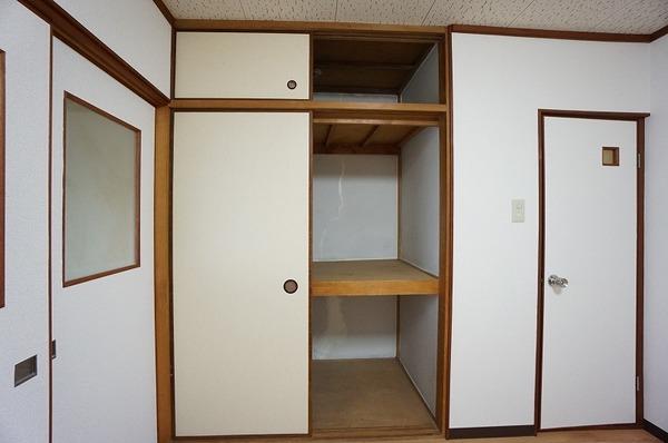 山手町・石井マンション 収納