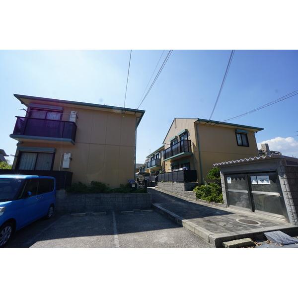 ファミーユ南が丘 駐車場