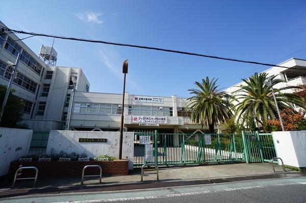 吹田市立第一中学校：1443m