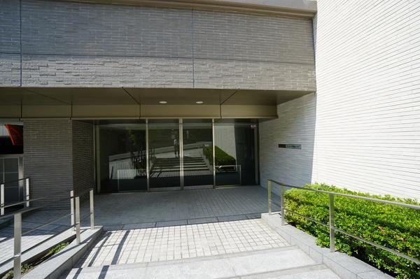ウェリス千里山ヒルズ エントランス