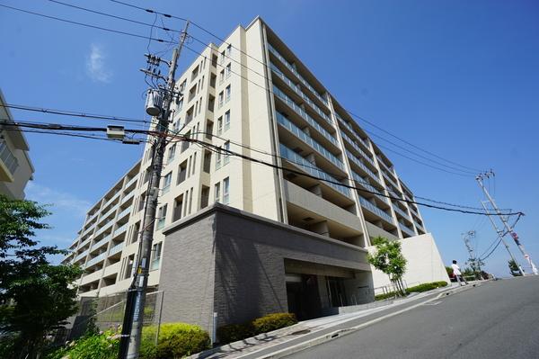 ウェリス千里山ヒルズ 外観