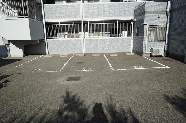 グランエスペランサ千里 駐車場