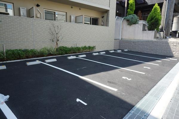 シェトワ千里山 駐車場
