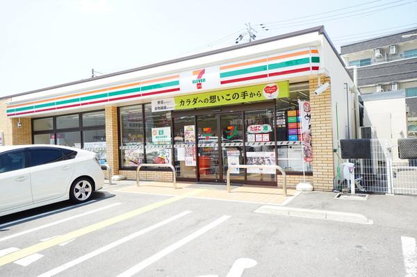 セブンイレブン吹田南金田1丁目店：236m