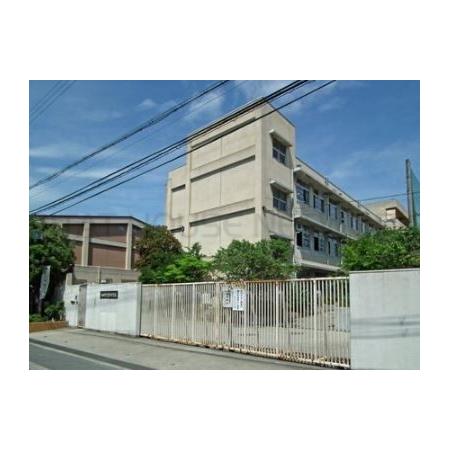 吹田市山手町アパート 周辺環境写真2 吹田市立豊津中学校：1709m