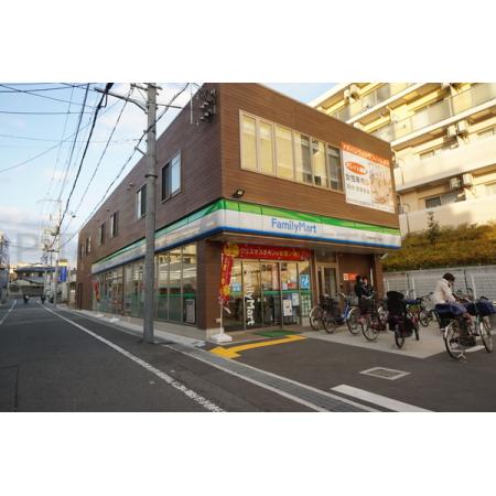 ヴィラほったⅡ 周辺環境写真1 ファミリーマート吹田山手三丁目店：293m