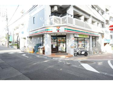 セブンイレブン吹田千里山西5丁目店：196m