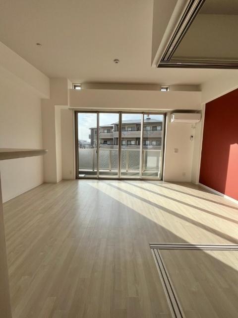 豊中市大字上新田マンション リビング