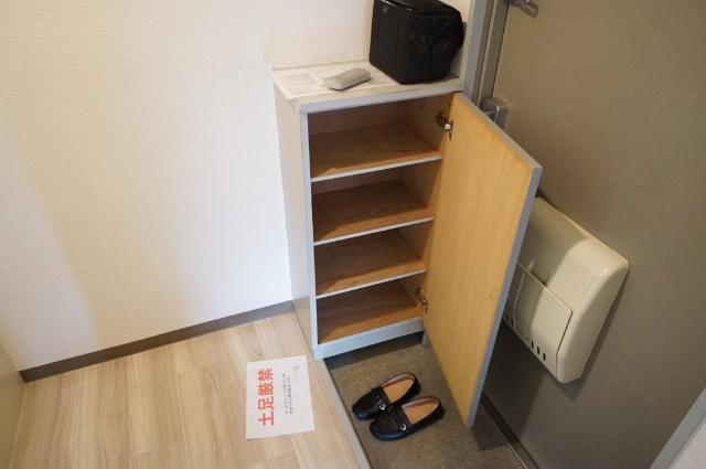 プチハイツ山手町（305） 収納
