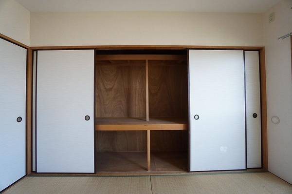 カルム千里山土井 収納