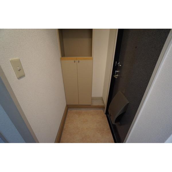 ファミーユ南が丘 玄関