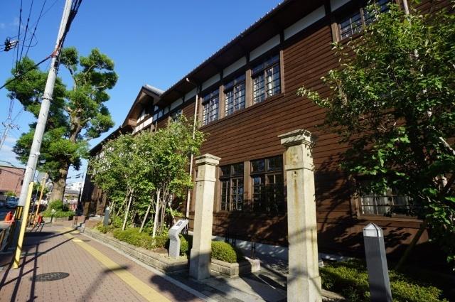 吹田市立千里山・佐井寺図書館：1497m
