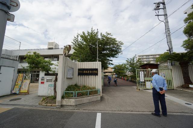 吹田市立東佐井寺小学校：768m