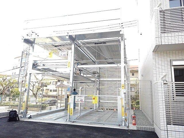 カーサ　サリーレ（203） 駐車場
