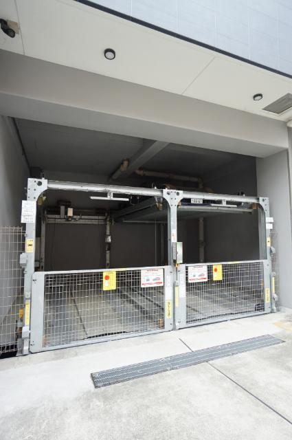 M:COURT関大前 駐車場