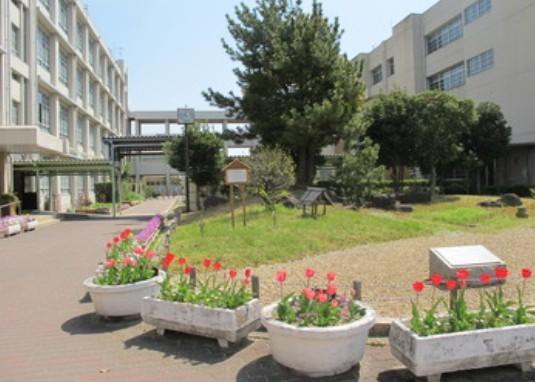 尼崎市立立花中学校