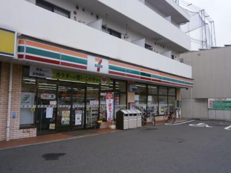 セブンイレブン横浜日吉5丁目店：367m