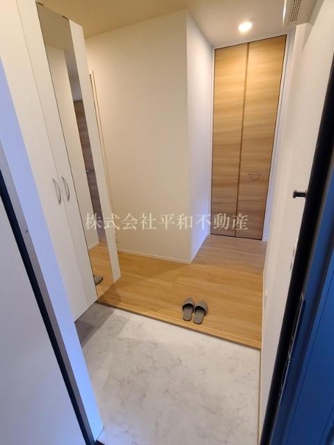 アベニール大倉山（303） 玄関