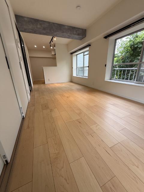 ダイアパレス妙蓮寺（105） リビング