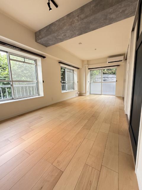 ダイアパレス妙蓮寺（105） リビング