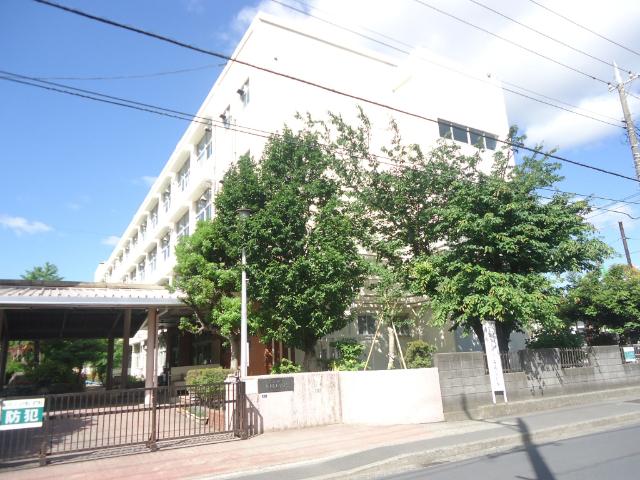 横浜市立大綱小学校：581m