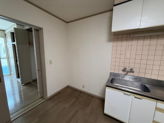 ラピス（102） 室内