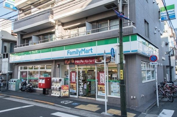 ファミリーマート西大井四丁目店：235m