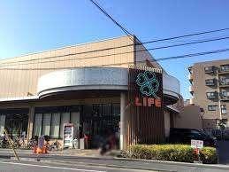 ライフ上池台店：182m