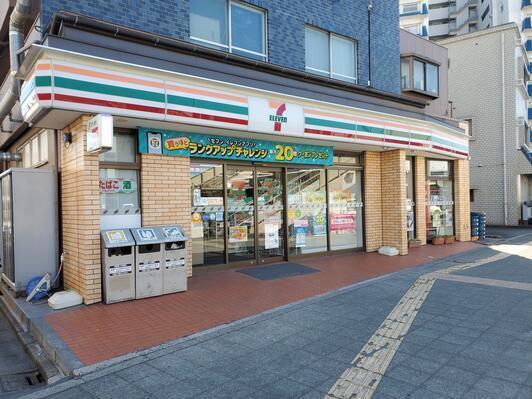 セブンイレブン大田区東六郷3丁目店：488m